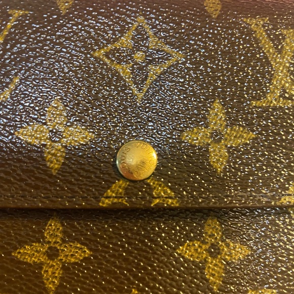 ***SOLD***Louis Vuitton Monogram Sarah Wallet Authentic - Picture 9 of 9